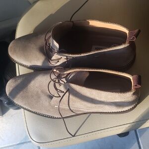 Steve  madden men suede shoe size  10